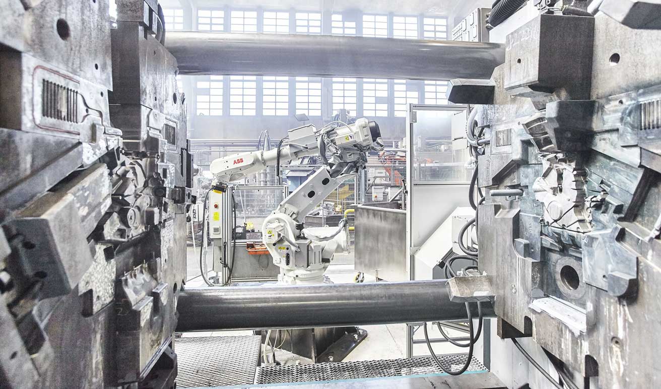 Robot de forgeage ABB