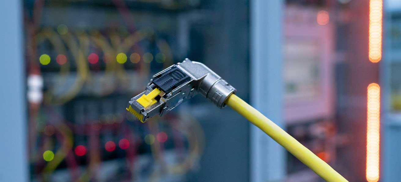 Harting RJ Steckverbinder abgewinkelt