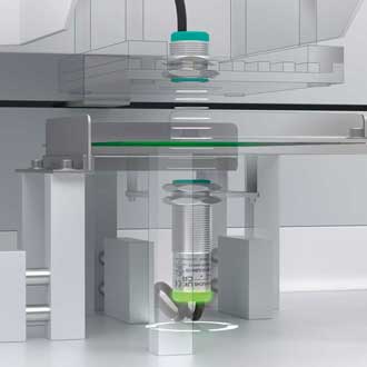 Ultraschallsensor in Batterieproduktion
