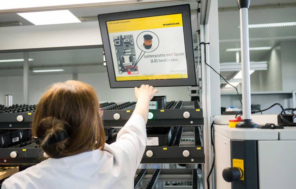 Turck Pick-to-light Leiterplattenbestueckung