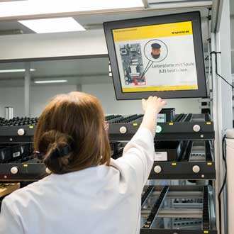 Pick-to-light Leiterplattenbestückung Turck